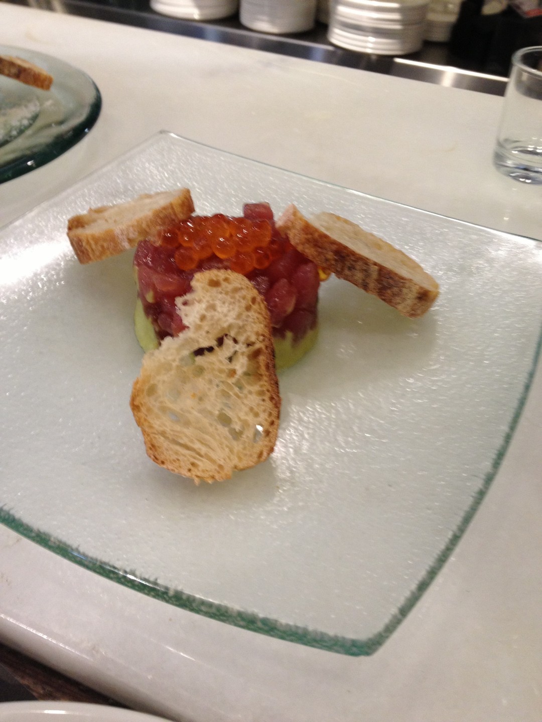 Tartar de atún, aguacate y salmón L'Òstia LOSTIA BCN RESTAURANT BARCELONA TAPAS QUE SE CUECE EN BCN (3)