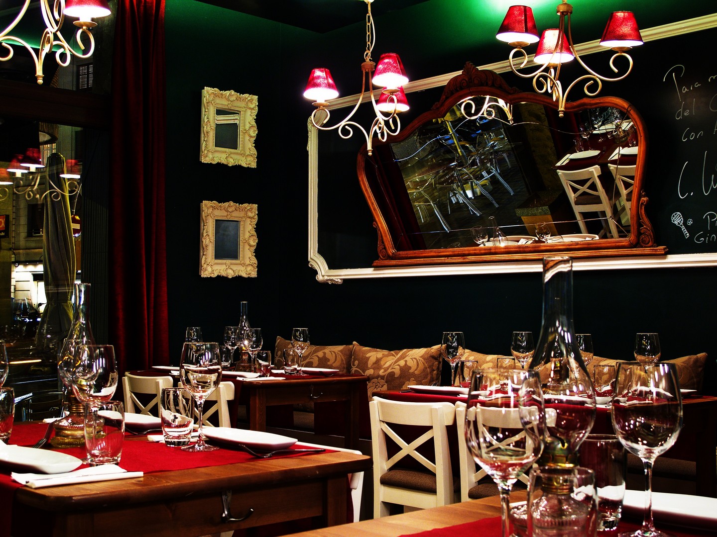 RESTAURANTE CARLITOS QUÉ SE CUECE EN BCN GIN TONICS
