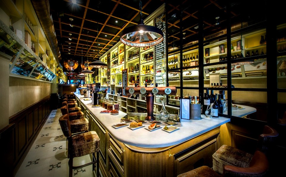 RESTAURANTE CON ENCANTO BARDOT BARCELONA QUE SE CUECE EN BARCLONA
