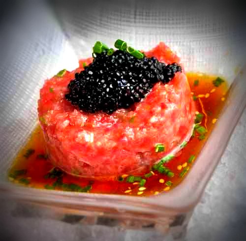 TARTAR DE TORO CON CAVIAR