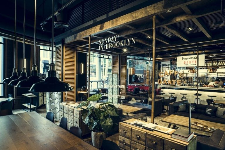 NUEVO SEAGRAM’S NEW YORK HOTEL AT THE CORNER